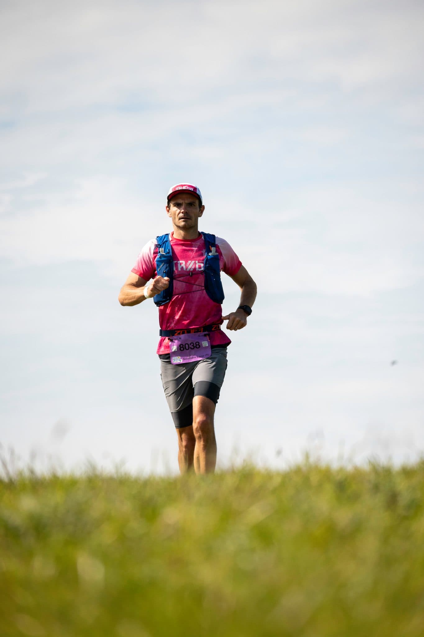 Runner at the Isle of Wight Ultra Challenge, photographed by Megan Farrer